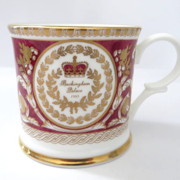 Vintage Buckingham Palace 1990's mug, Royal Family, Royal bone china, English Royal family, Royal collectibles