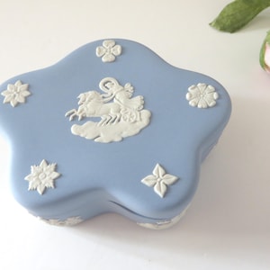 Wedgwood blauer Jaspis Schmuckschatulle in Sternform
