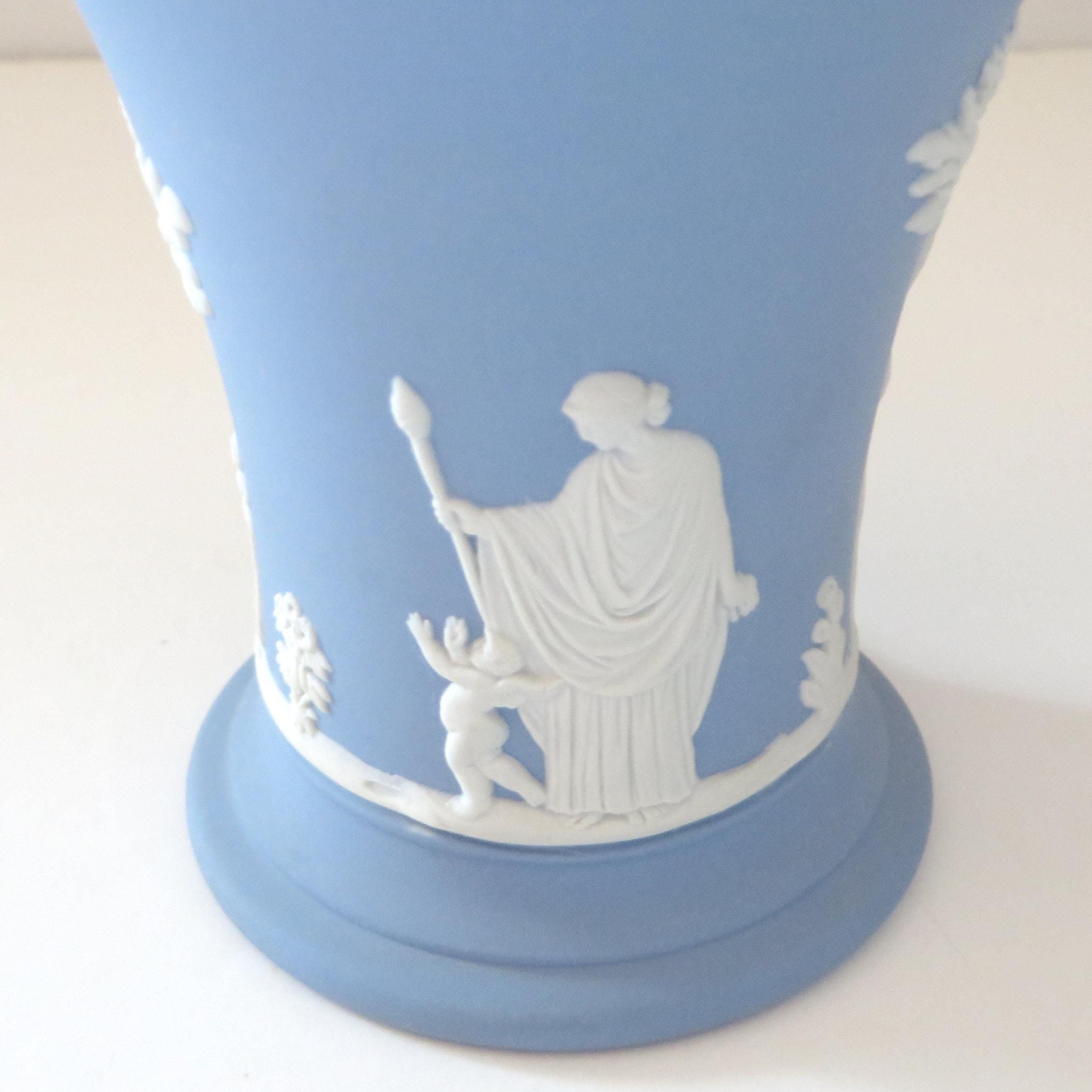 ウェッジウッド アイスブルー ジャスパーウェア ポジーフラワー 花瓶