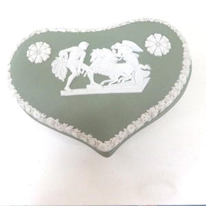 Wedgwood Jasperware Green Heart shaped trinket box