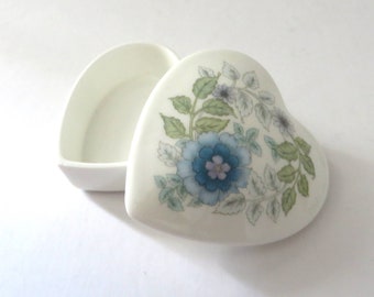 Wedgwood Clementine ring box, Gift box. Small ring box, Gift for Mom, Gift for girlfriend, Box for earrings, Gift for Mother, Heart box