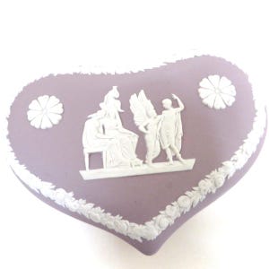 Vintage Wedgwood Lilac Jasperware Heart Trinket Box: Icarus & Daedalus reliefs