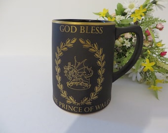 Vintage Wedgwood Prince of Wales 1960's large black and gold mug, King Charles, Caernarvon, Prince of Wales investiture, English Royals