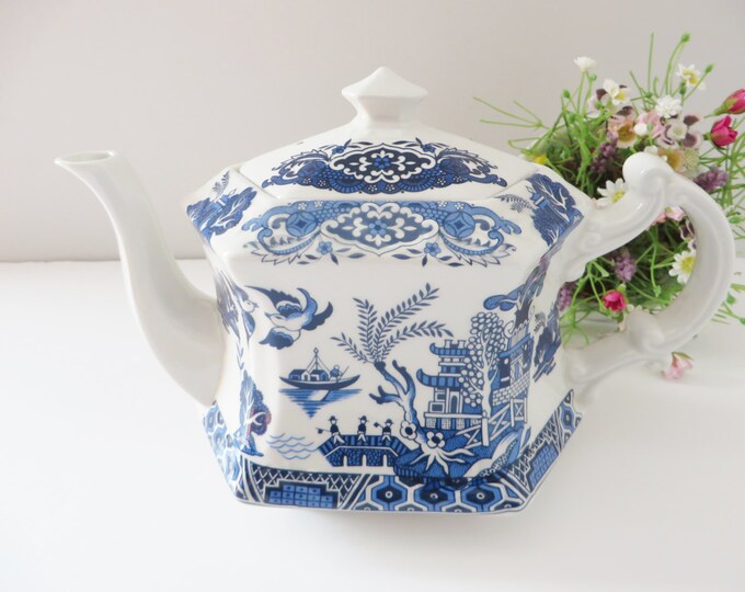 Ellgreave Vintage Teapot, Blue Willow Pattern, Blue Transfer Ware, Blue
