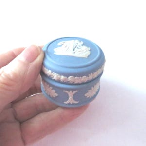 Wedgwood Jasperware small Blue ring  Box