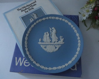 Wedgwood Jasperware Mother 1976 blue plate, Blue Jasperware, Wedgwood Jasperware, Blue Wedgwood, Gift for her, Mothers day, Gift for her