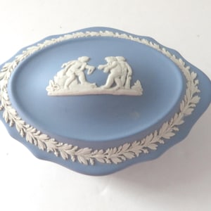 Wedgwood Blue Jasperware 1970&#39;sTrinket Box