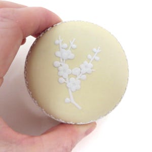 Wedgwood Jasperware yellow  primrose round Trinket box