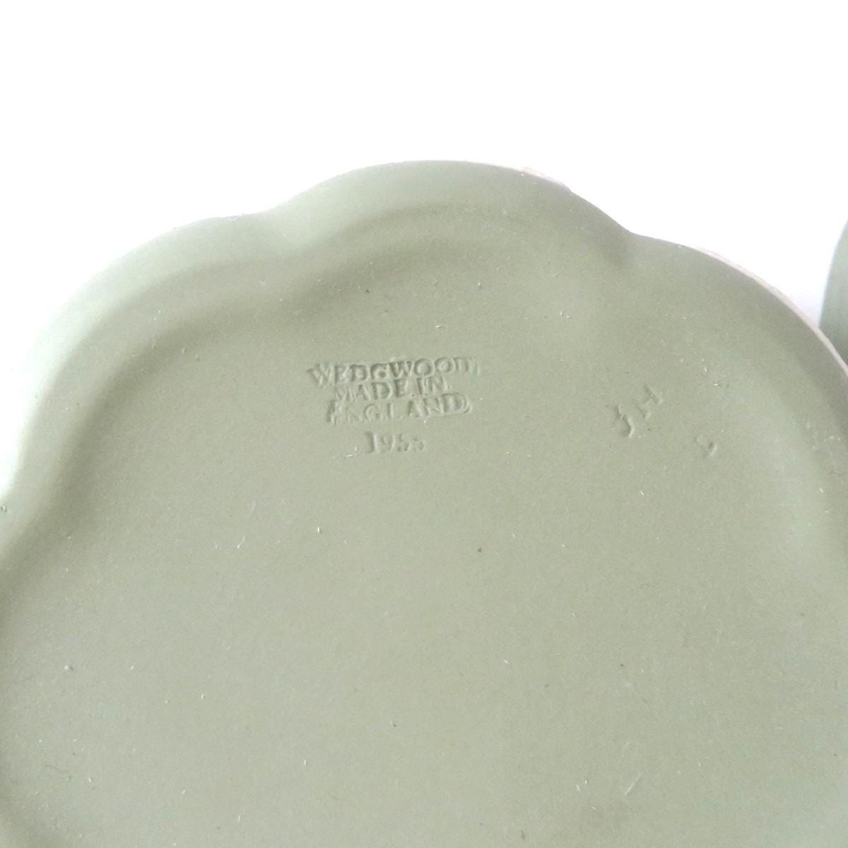 Vintage Wedgwood Blue Jasperware Round Trinket Box w/Lid