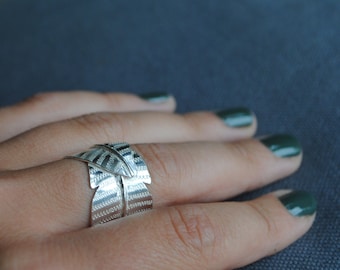 Textured banana leaf ring, recycled silver