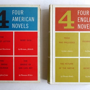 Par de libros que contienen cuatro americanos y cuatro novelas británicas. Orgullo y prejuicio, Moby Dick, letra escarlata, Pickwick Papers y más.