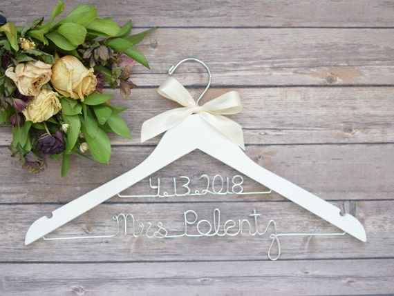 Wedding Dress Hanger, Bride Hanger, Personalized Wedding Hanger, Bridal Hanger, Bride to Be Hanger, Wedding Gown Hanger, Bridal Shower Gift