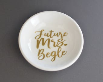 Future Mrs, Future Mrs Ring Dish, Future Mrs Ring Holder, Bride Ring Dish, Wedding Ring Holder, Wedding Ring Dish, Ring Dish, Jewelry Holder