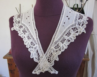 Col  vêtement XIXème siècle broderie anglaise et dentelle de Bruges