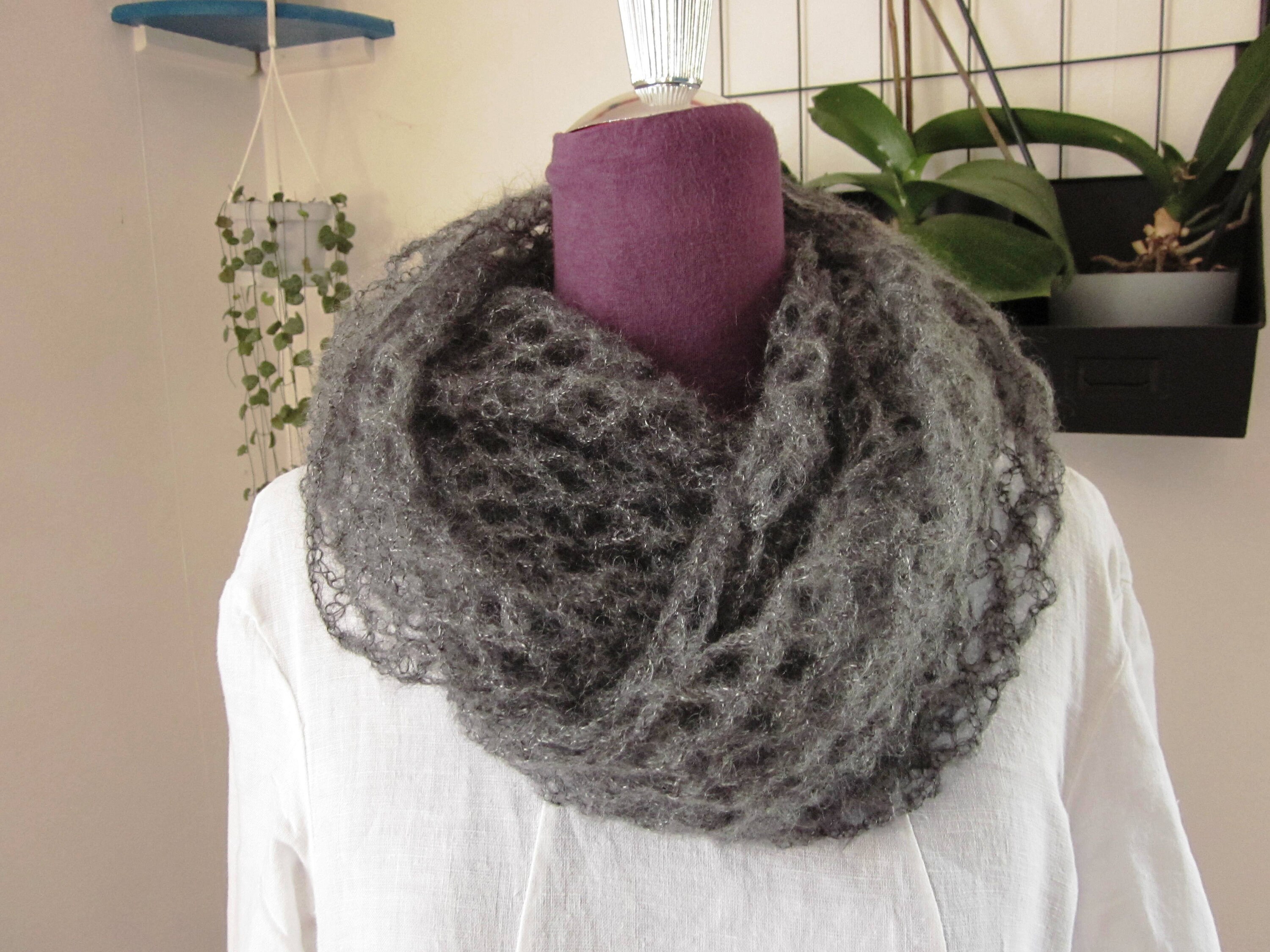 Ruedescoquelicots Kid Mohair and Silk Snood Ruedescoquelicots Kid Mohair and Silk Snood