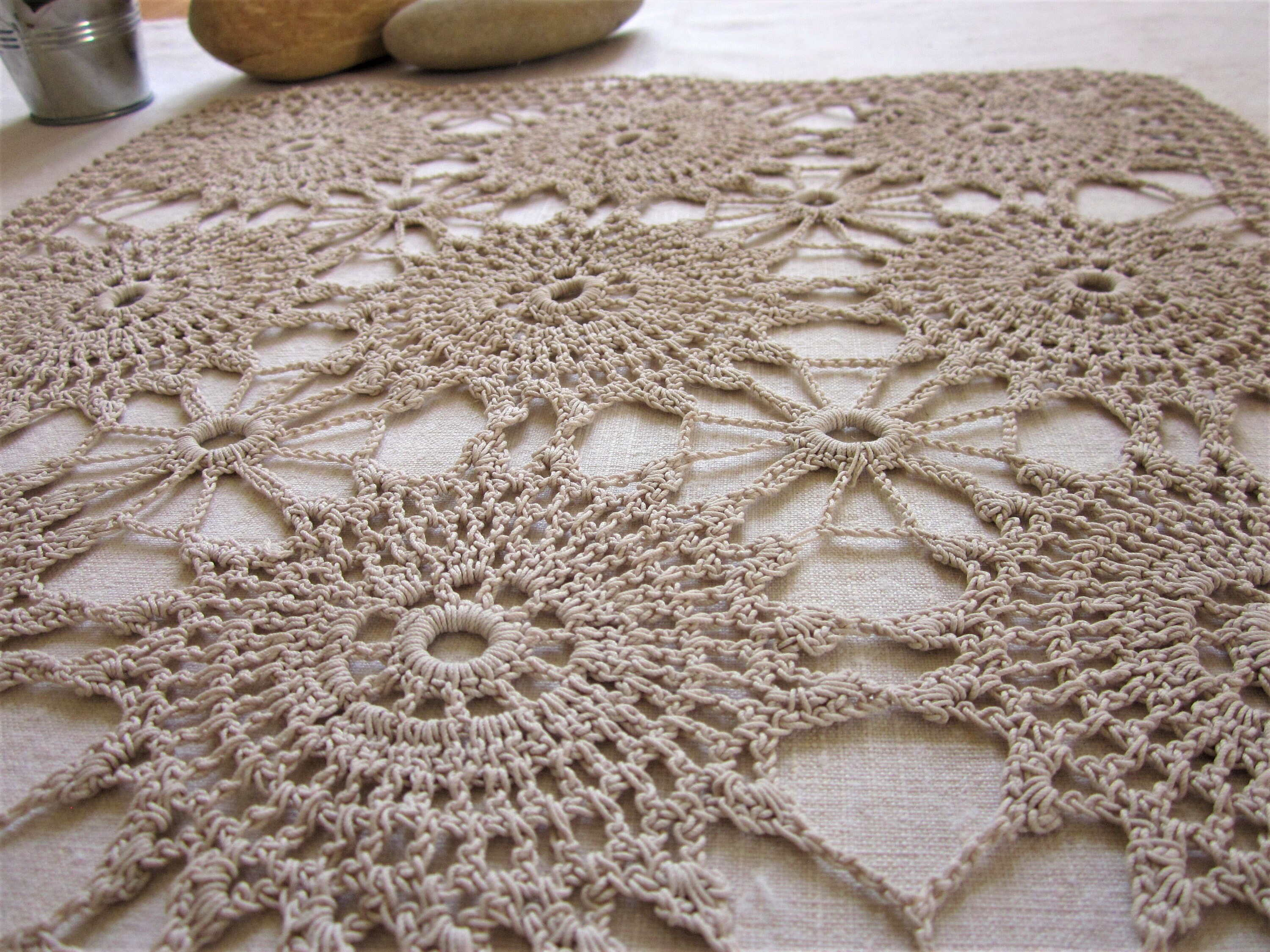 Napperon ou Dessus de Coussin Au Crochet