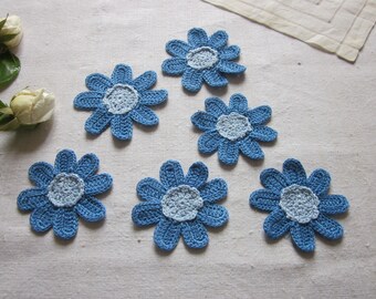 Appliqué fleur bleue au crochet à coudre