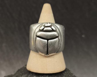 Adjustable Ladybug Pewter Ring: Chunky Insect Jewelry