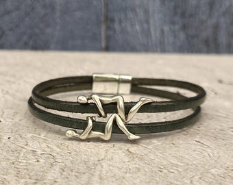 Valentine's Day Gifts Love Hug Leather Bracelet: Silver Figure Motif, Couples Gift