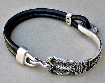Bracciale in argento riciclato e pelle: gioielli ecosostenibili