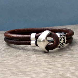 Mens Leather Anchor Bracelet: Customized Sailing Cuff