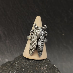 Adjustable Pewter Cicada Ring: Insect Jewelry