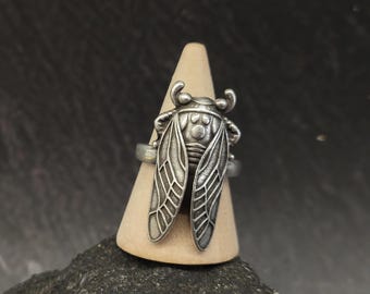 Adjustable Pewter Cicada Ring: Insect Jewelry