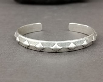 シルバー 幾何学模様 カフブレスレット 幾何学模様のカフバングルブレスレットシルバーバングルメンズ