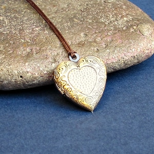 Tiny Heart Locket Necklace Pendant, Unisex Mens Womens Locket Necklace  Antique Bronze Long Necklace Keepsake Necklace