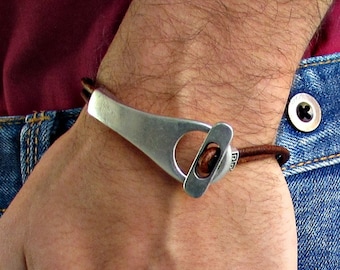 MENS LEATHER BRACELETS