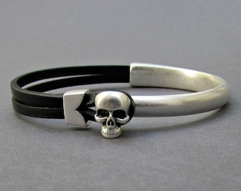 Skull Leather Bracelet Cuff: Antique Silver Plated Mens Jewelry