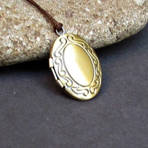 Tiny Oval Locket Necklace Pendant, Bronze Mens  Simple Locket Necklace  Antique Long Necklace Keepsake Necklace