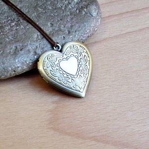 Antique Bronze Heart Locket Necklace: Keepsake Pendant