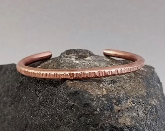 Gehämmertes Kupfer Armreif: Unisex Geschenk, anpassbar, 5 mm Breite
