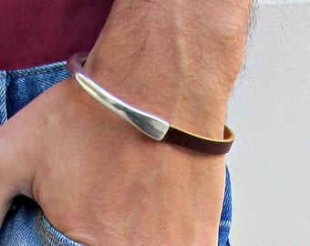 Delicato bracciale da uomo in pelle: polsino magnetico placcato argento, personalizzato