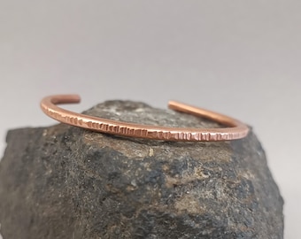 Hammered Copper Cuff Bracelet: Unisex Minimalist Style (4mm)