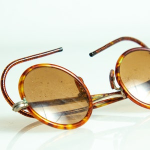 Steampunk Teashades Sunglasses – 50s/60s Round Circle Frames, Brown Lens, Gold