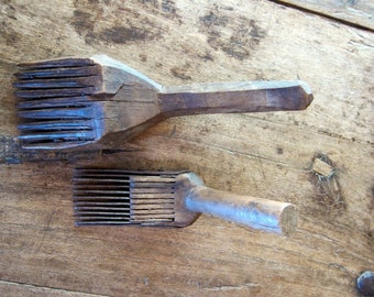 2 Pieces Antique wood Carpet Comb, Artisan Weaving Comb, Carpet, Kilim Tools, Primitive  Interior Decor