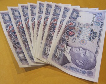 10,000 Lira. Lots of (20) Crisp, uncirculated, consecutive number notes