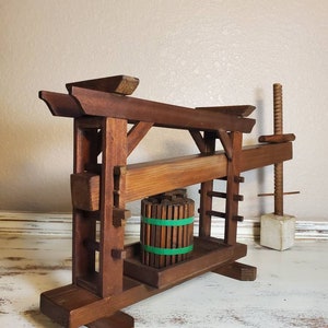 19th Century French Salesman Sample Miniature Wooden Grape / Wine Screw Press Model Antique Vineyard / Farm Industrial Winemaking Machine image 2