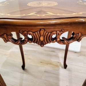 Antique French Louis XV Rocaille Inlaid Marquetry Side Table Parlor Table image 4