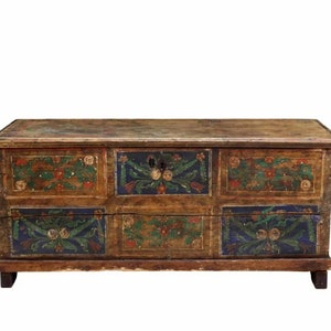 19th Century Scandinavian Country Folk Hand-Painted Pine Storage Trunk Blanket Chest Repurposed Coffee Table image 2