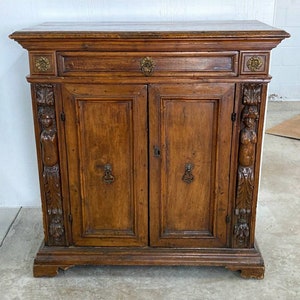 18th Century Italian Carved Walnut Two Door Cabinet Credenza Antique Sideboard Server image 3