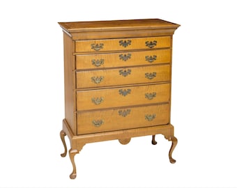 Antique Early American New England Queen Anne Chippendale Blonde Curly Tiger Maple High Chest Of Drawers On Frame Dunlap School 19th C.