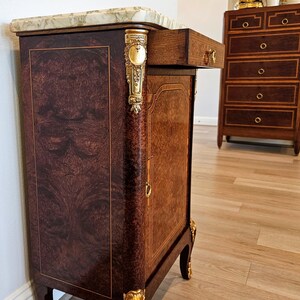 Antique French Transitional Louis XV XVI Style Amboyna Burlwood Gilt Bronze Mounted Marble Top Bedside Cabinet Nightstand image 6