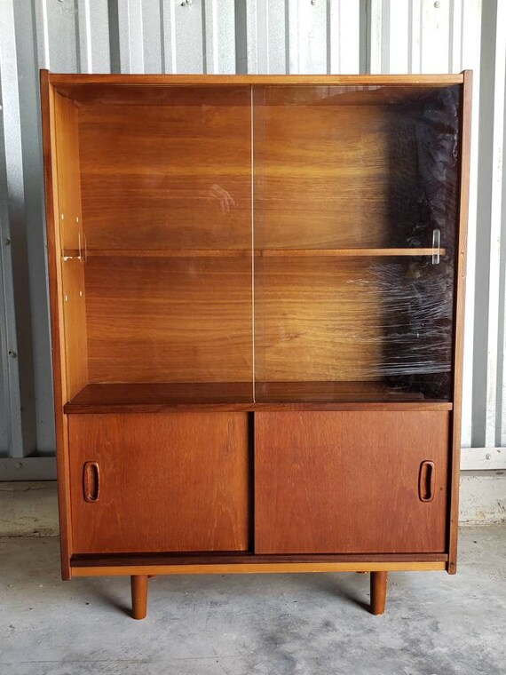 1960 S Mid Century Modern Vintage Teak China Cabinet Hutch Etsy