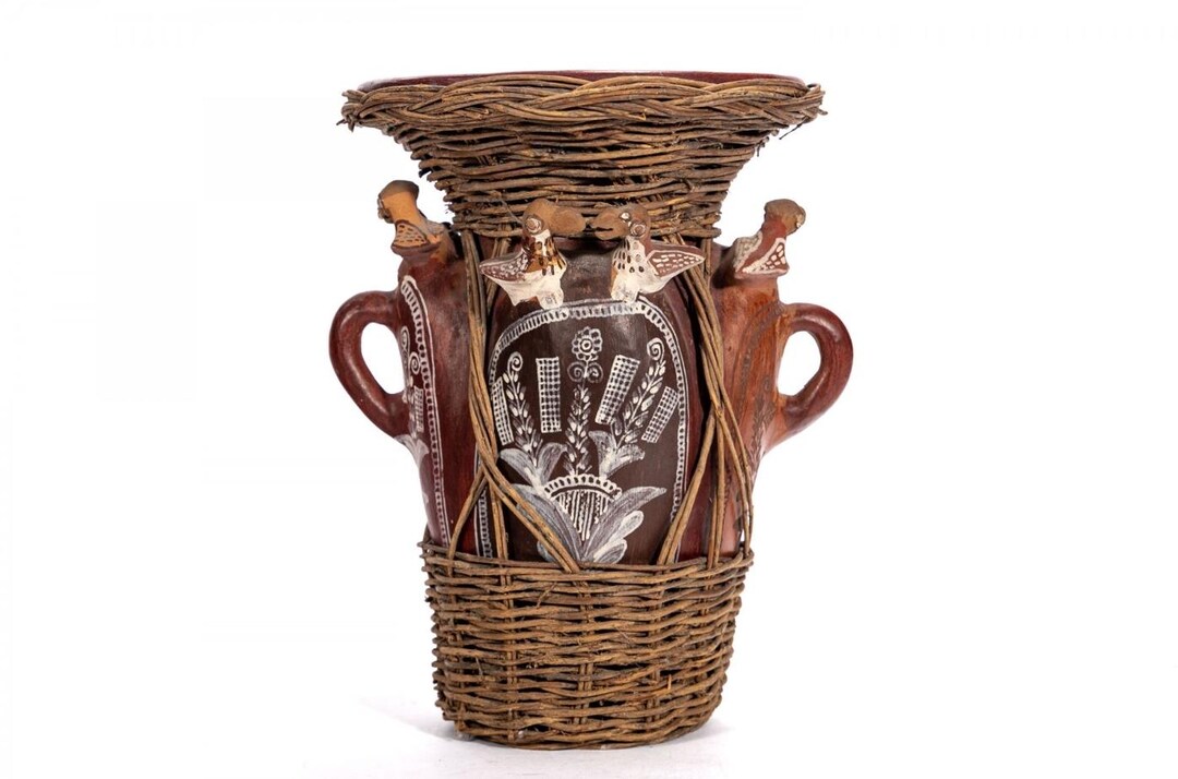 Peruvian QUINUA HARVEST VASE W/ Sculpted Figural Goats ~ Red