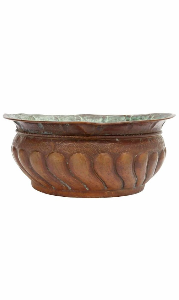 18th Century Continental European Hammered Copper Wine Bottle Cistern chiller ice bucket w/ verdigris! jardiniere planter firewood holder