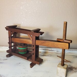 19th Century French Salesman Sample Miniature Wooden Grape / Wine Screw Press Model Antique Vineyard / Farm Industrial Winemaking Machine image 3