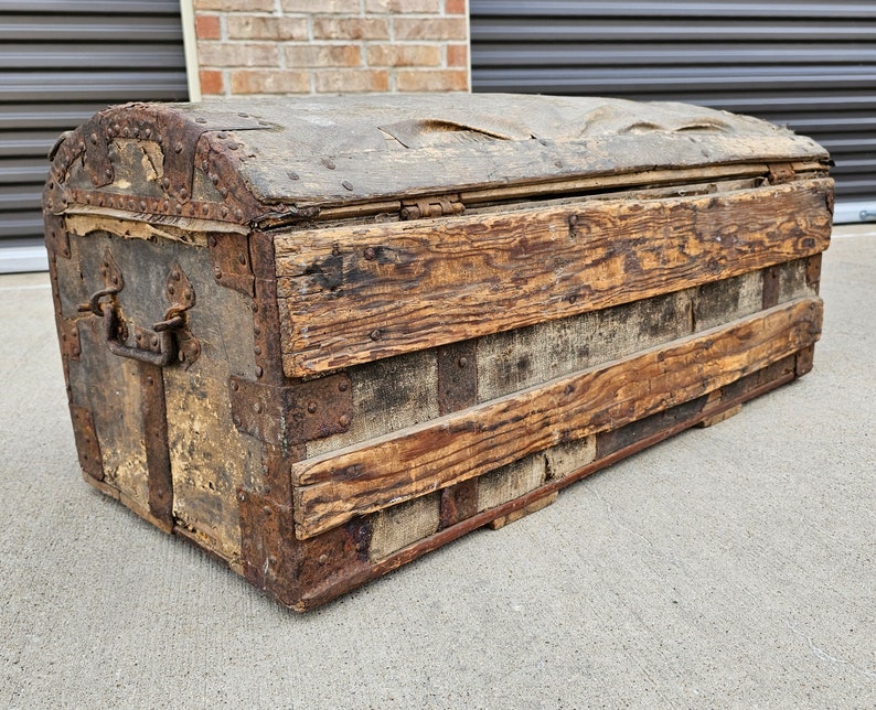 18th Century French Parisian La Forest Wood & Hide Dome-Top Travel Horse Carriage Trunk Antique Storage Blanket Chest image 9